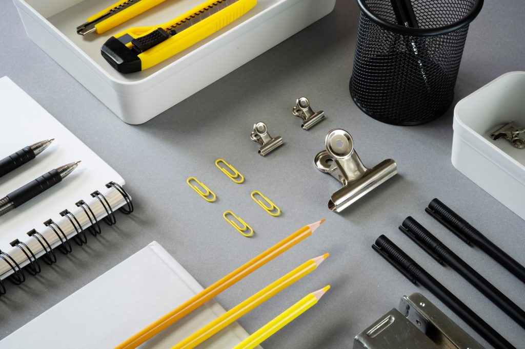 composicion suministros escritorio alto angulo 23 2149511873